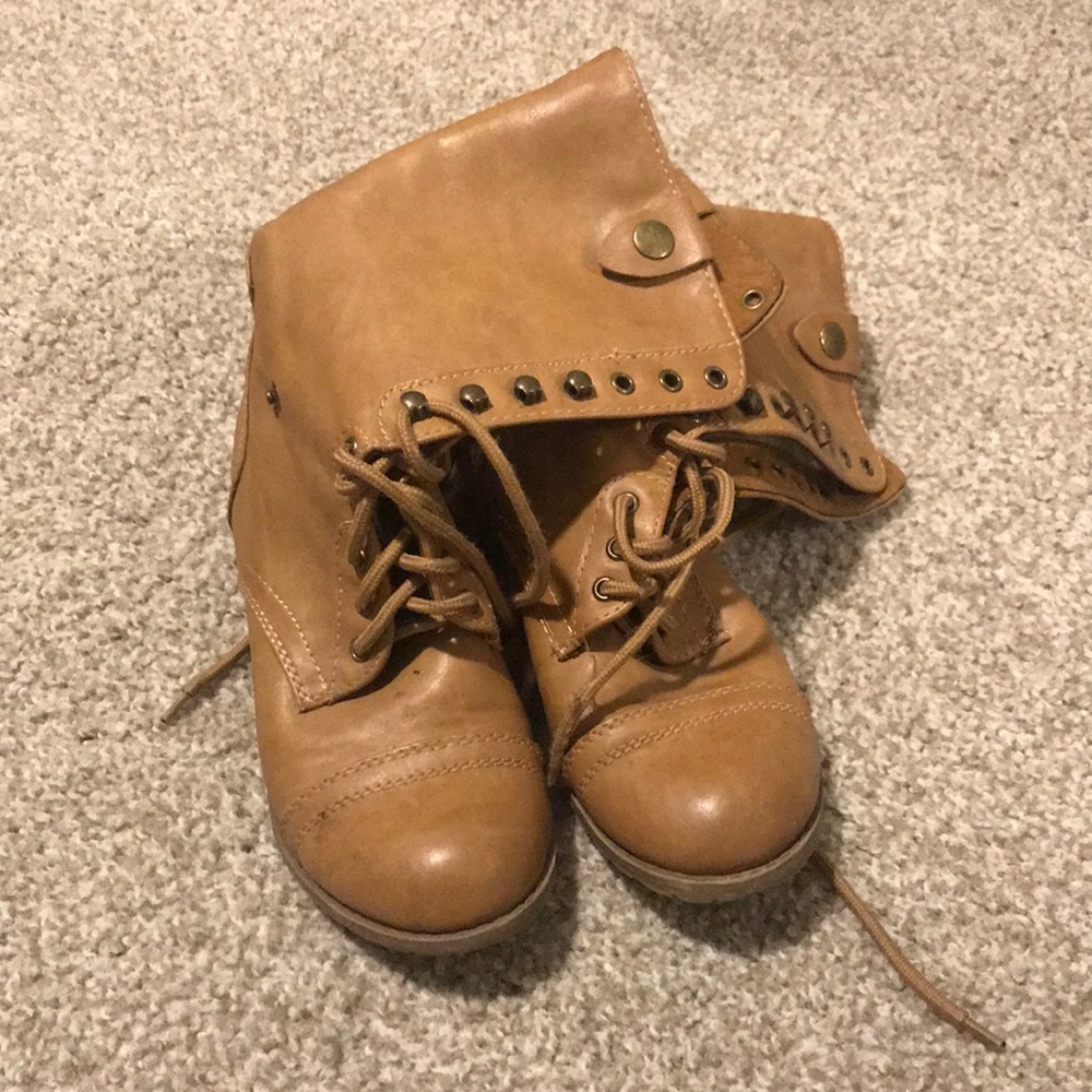 Leather boots